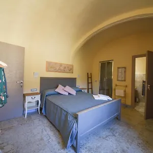Il Sogno Di Annalisa , Volterra Italia